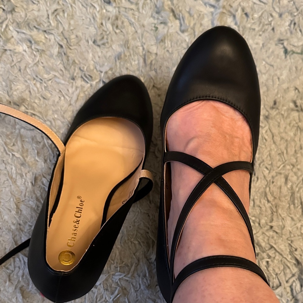 Chase + Chloe Black Flats with Cross Straps